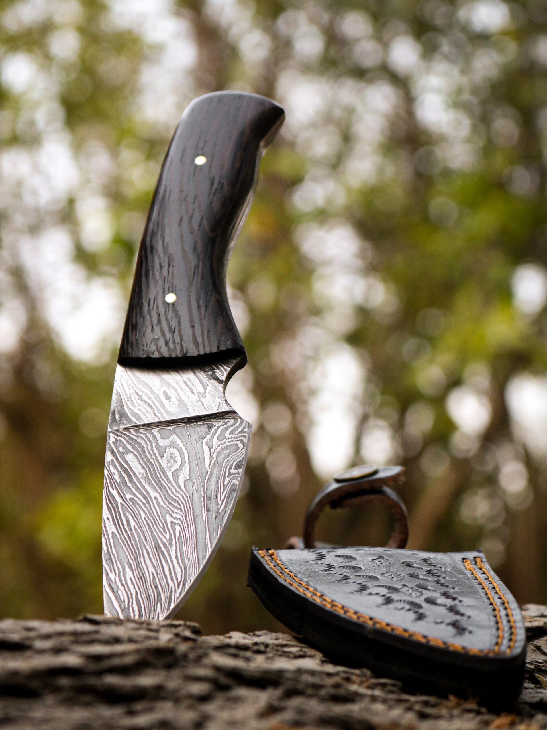 Handmade Damacus SKinner Knife - Sports & Outdoor Recreation